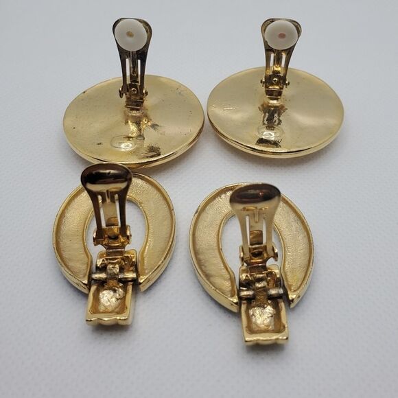 2 pairs of vintage clip on earrings - Picture 6 of 12